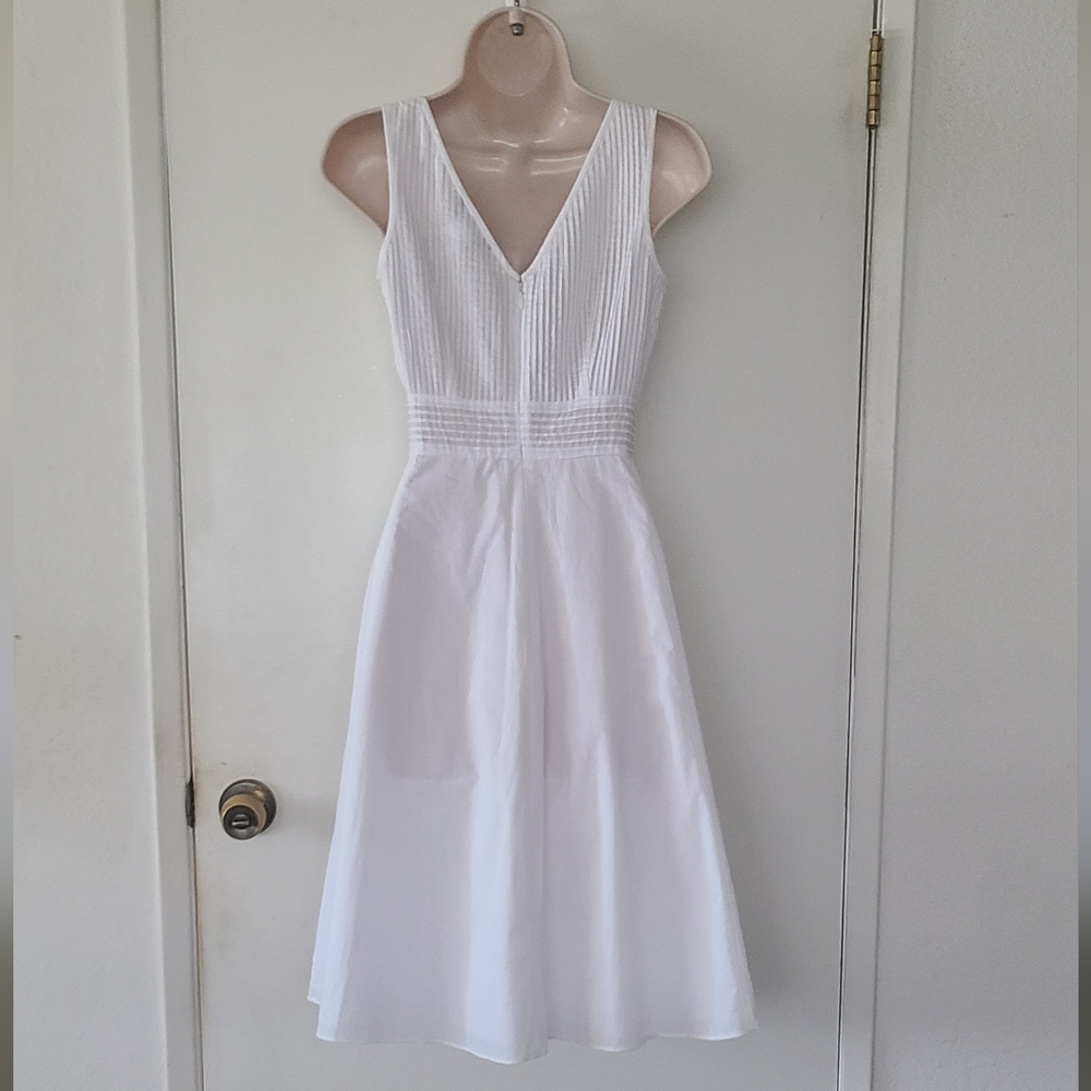 Cotton Sleeveless White Dress - Picture 4 of 7